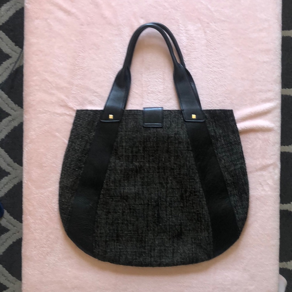 Parker Daniels tote black tweed, black leather handles.